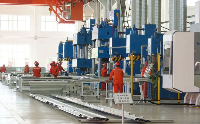 東北最壕的男人:10多年來只專心做一件事,卻做成了亞洲的王者!